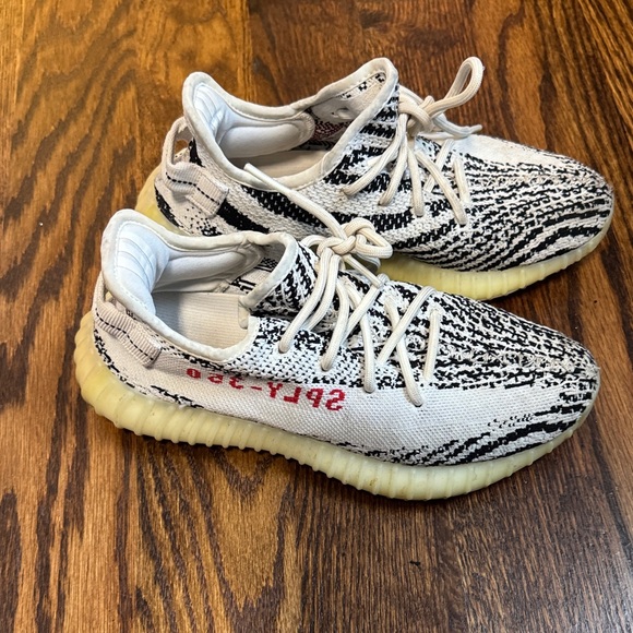 adidas gazelle silver green womens Adidas Yeezy Boost 350 V2 Zebra Sneakers White Size 6.5 CP9654  Celebrity  Owned